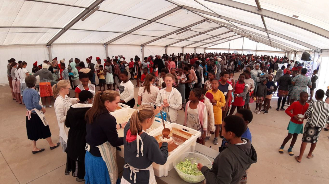 Serving meals during the Children Services